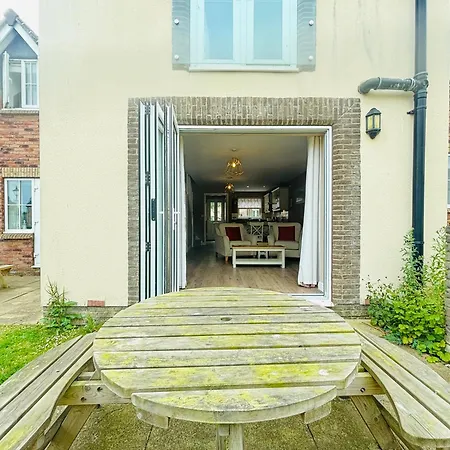 Pooches Palace At The Bay Filey 度假居 Reighton